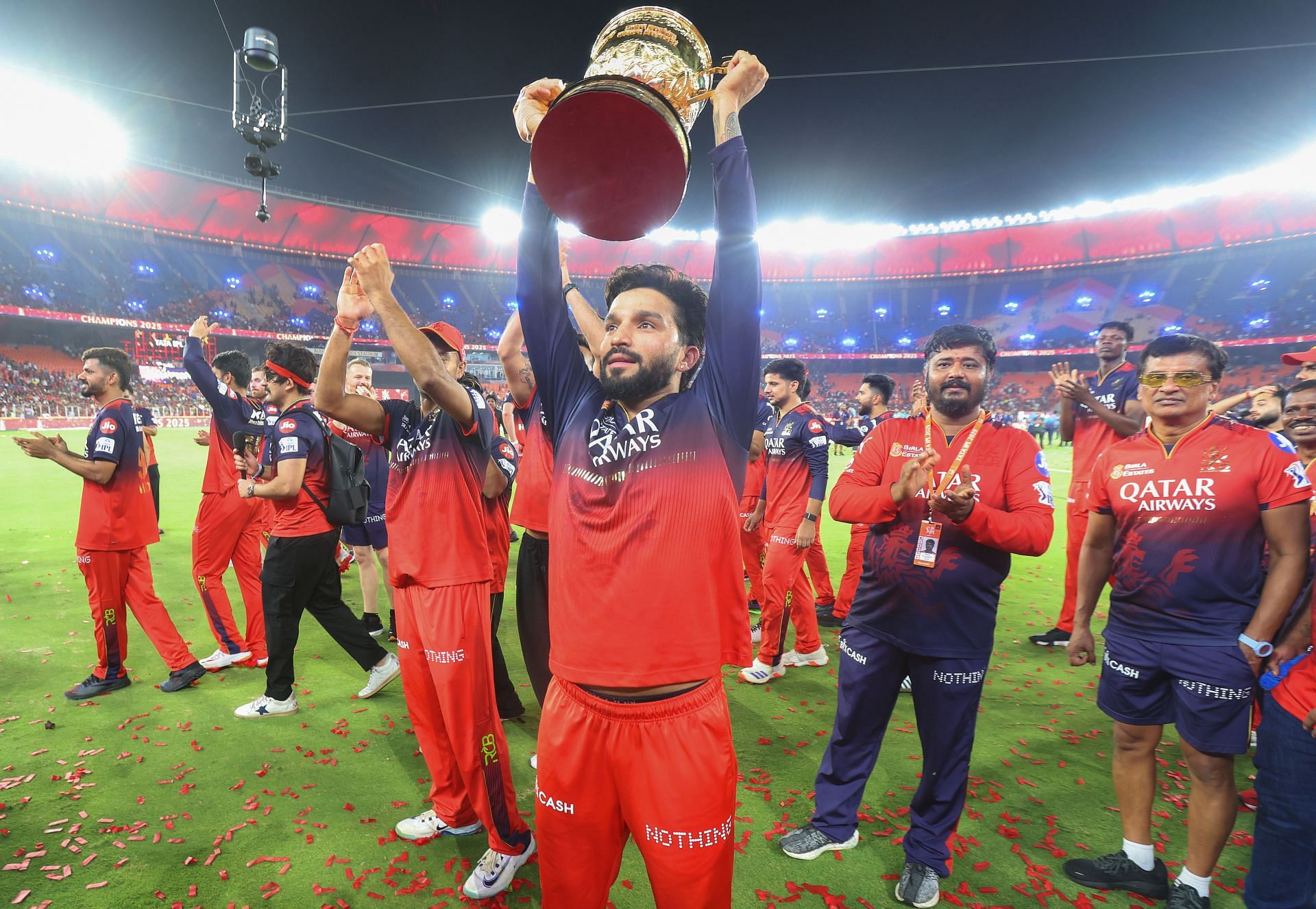 RCB captain Rajat Patidar holds the tropby aloft. (Credits: Getty)
